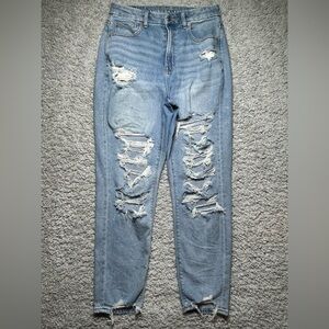 American Eagle Jeans Womens 6 Curvy Mom Jean Light Distressed Holes Thrashed Raw